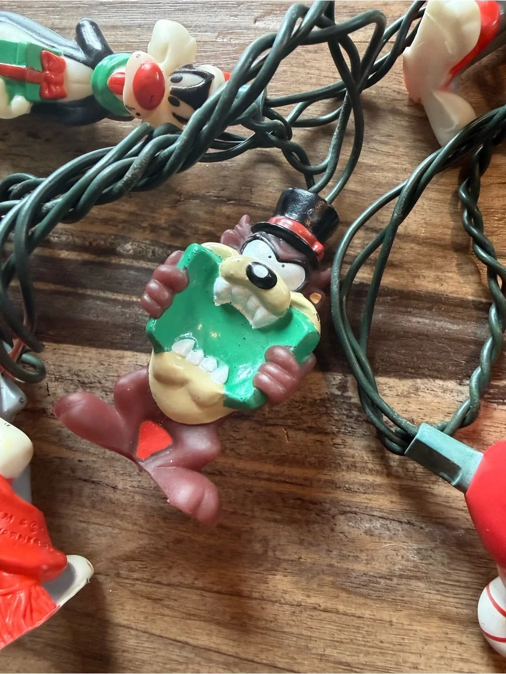 Nostalgic Looney Tunes Christmas Character String Lights Bugs Tweety Taz